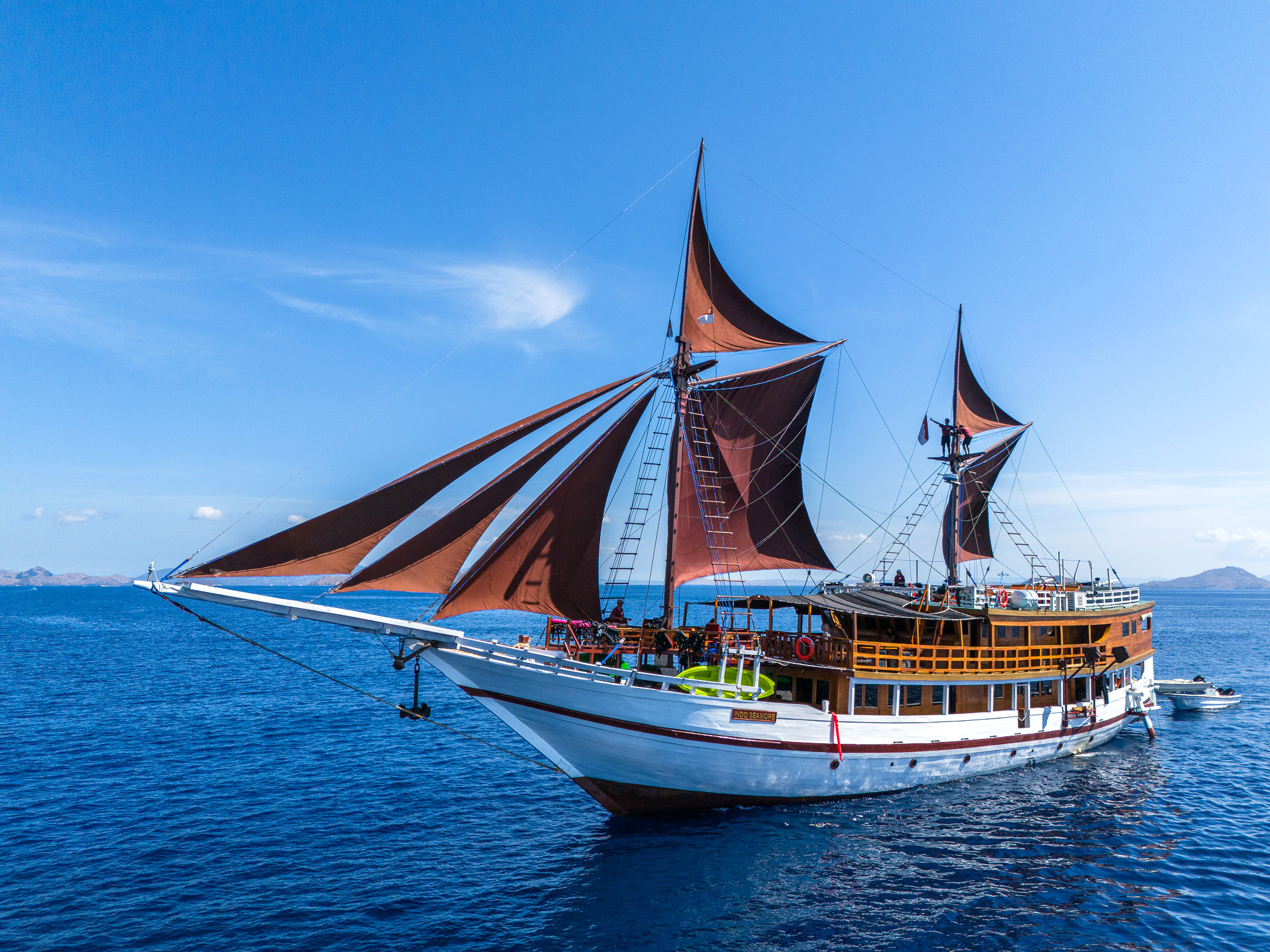 Explore the Banda Sea with Indo Seamore